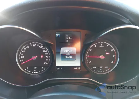 2017 Mercedes-Benz C 300 4Matic из США, поврежденный, VIN 55SWF4KB1HU195083